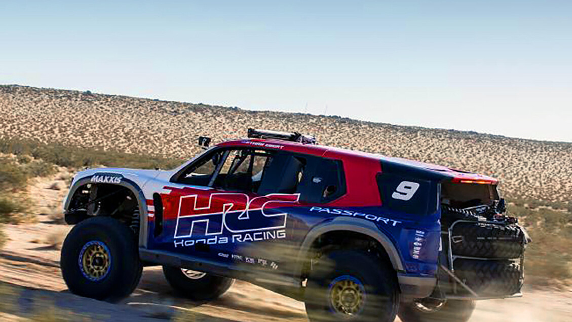 Due Honda Passport TrailSport alla Mint 400 in Nevada