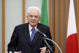 Mattarella: 'Libertà, democrazia e pace, mete a cui ambire ogni giorno'