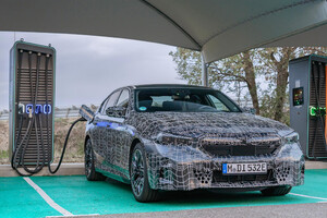 Bmw i5, messa a punto finale per sistemi assistenza alla guida (ANSA)