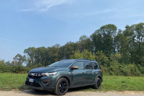 Jogger Hybrid 140 è la Dacia che ancora non c'era