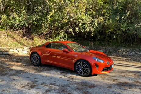 Alpine A110 GT, la piccola e incorreggibile rubacuori