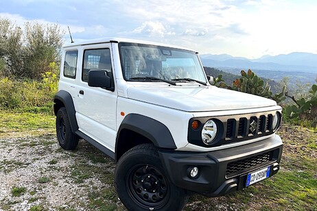 Suzuki Jimny Pro, icona inarrestabile