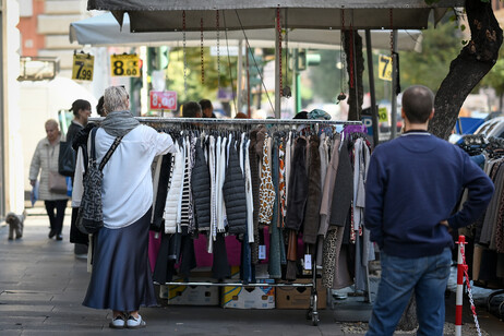 In calo le vendite a novembre, -0,6% mensile, -0,2% sull'anno