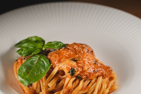 Tagliolino granchio, basilico e pomodoro piccadilly Chef William Anzidei del Ristorante Les Etoiles