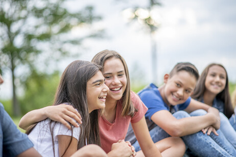 Un gruppo di adolescenti foto iStock.