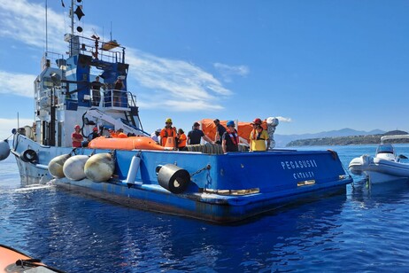 L'inizio del test per l'Auv dell'istituto Ogs, al largo di Milazzo (fonte: Enrica Battifoglia)