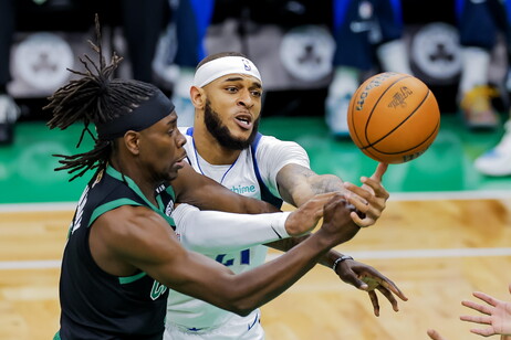 Finali Nba: Boston vince anche gara-2, Dallas ko 105-98