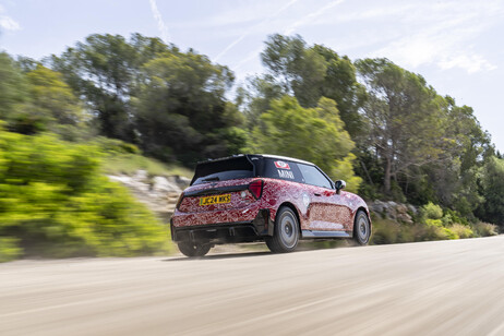 Mini John Cooper Works elettrica al Goodwood Festival of Speed