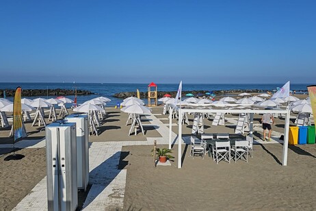 Inaugurata a Fiumicino la prima spiaggia inclusiva