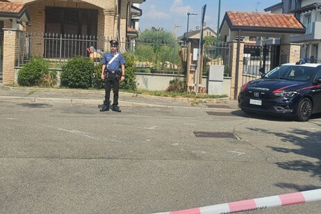 Strage in famiglia nel milanese. Morti padre, madre e figlio