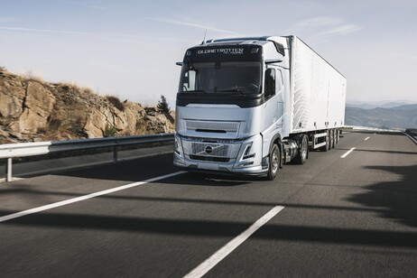 Volvo Trucks incrementa l'uso di acciaio a basse emissioni CO2