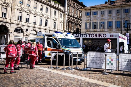 L'incidente a Torino, durante il Salone dell'Auto