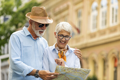 Viaggiare mantiene giovani, rafforza stato salute, ricerca