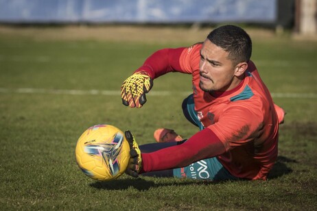 Il nuovo portiere del Cagliari Elia Caprile