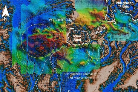 Mappa geologica del vulcano sommerso e della frana sottomarina scoperti al largo dei Campi Flegrei e di Ischia (fonte: De Ritis et al.,&nbsp;Geomorphology, 2024)