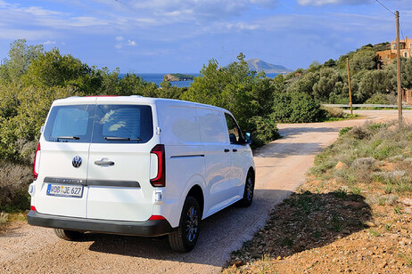 Nuovi Volkswagen Transporter e Caravelle