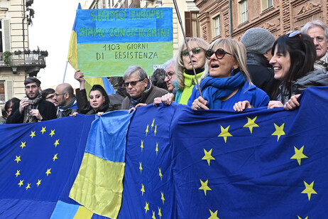 Manifestazione a sostegno dell'Ucraina a Torino