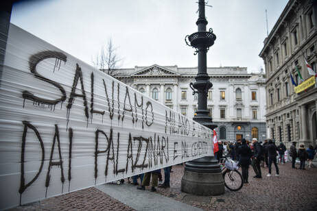 Comune, non si prosegua con iter approvazione Salva Milano