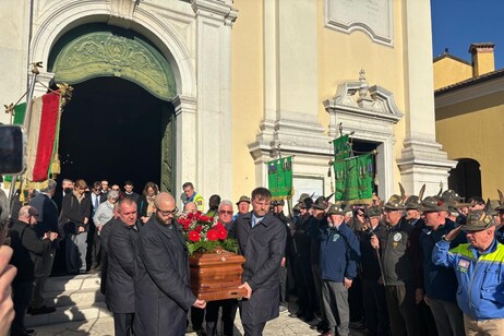 Pizzul: folla ai funerali, gremito il duomo di Cormons