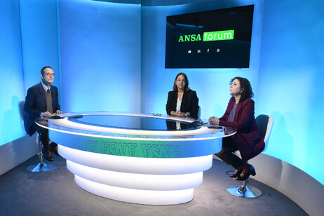 La presidente UN Women Italy, Darya Majidi, Luigi Contu e Elisabetta Stefanelli