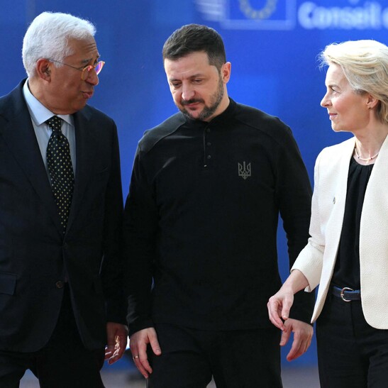 ntonio Costa (d), Ursula von der Leyen e Volodymyr Zelensky