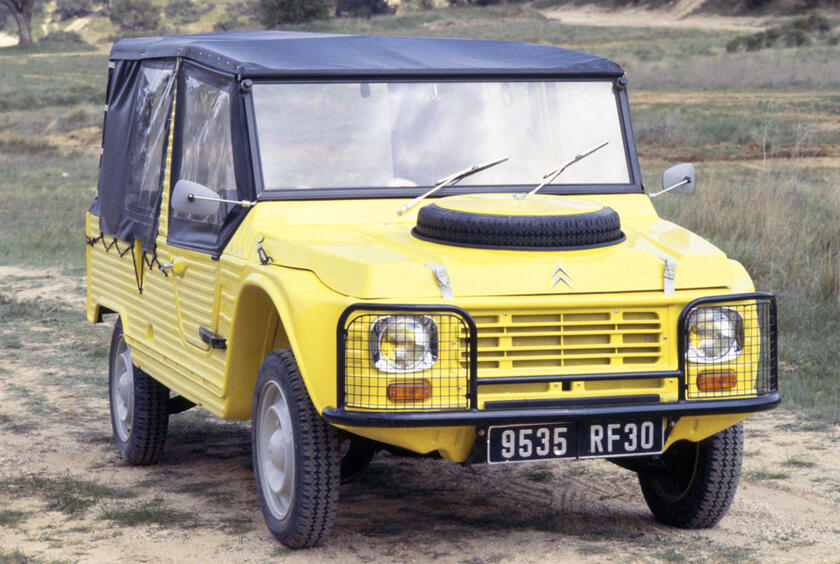 Citroen Mehari, 55mo compleanno © ANSA/Archives Terre Blanche / Photono