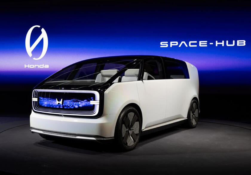 Con Saloon e Space-Hub già dal 2026 si entra nel futuro dell 'auto - RIPRODUZIONE RISERVATA