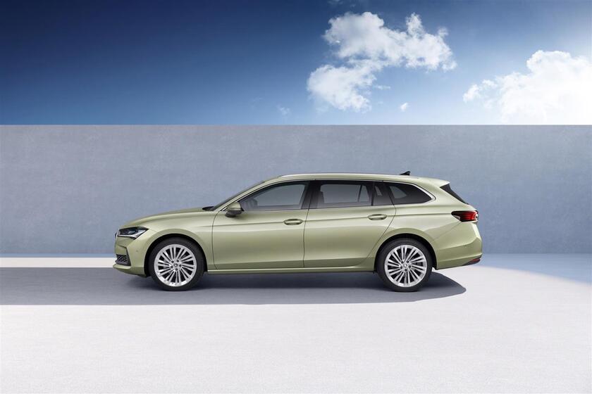 Nuova Superb wagon Skoda - RIPRODUZIONE RISERVATA