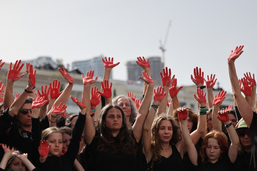 Manifestazione a Tel Aviv per gli ostaggi a Gaza