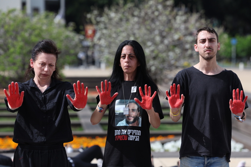 Manifestazione a Tel Aviv per gli ostaggi a Gaza