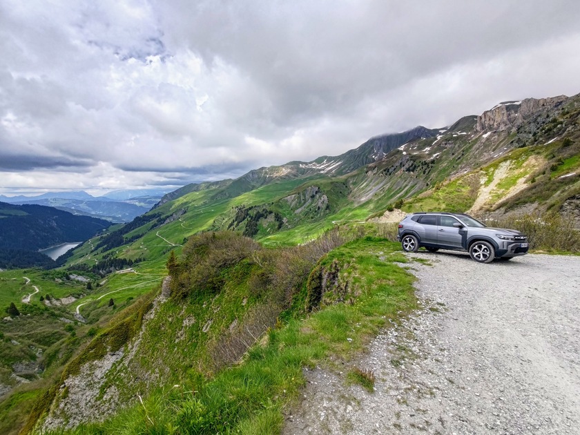 Il letto nel Suv, la prova del Pack sleep di nuovo Dacia Duster