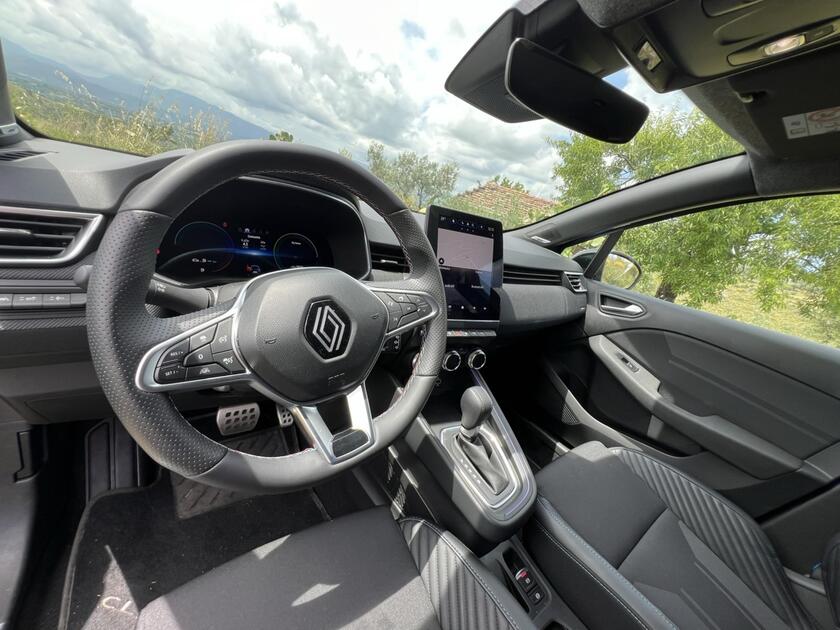 Renault Clio E-Tech: ibrida dall’accento sportivo