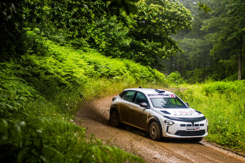 Nuova Lancia Ypsilon Rally 4 HF