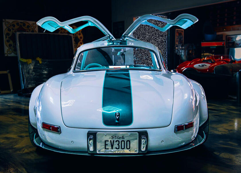 EV300, una Mercedes 300 SL Gullwing con il 'cuore' Tesla