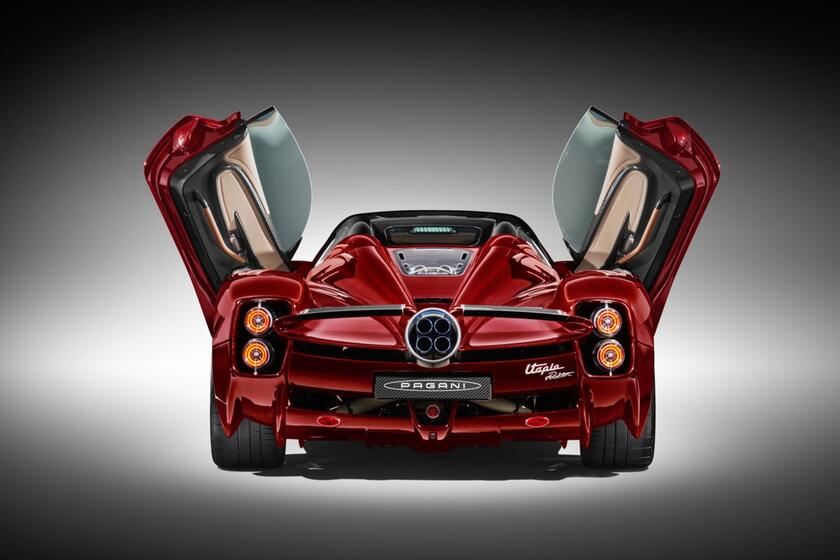 Nuova Pagani Utopia Roadster