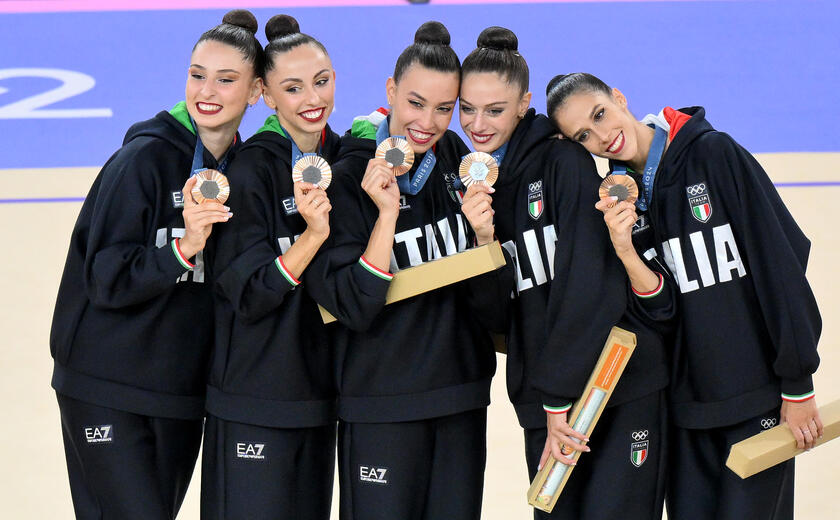 Italia bronzo nella ginnastica ritmica a squadre