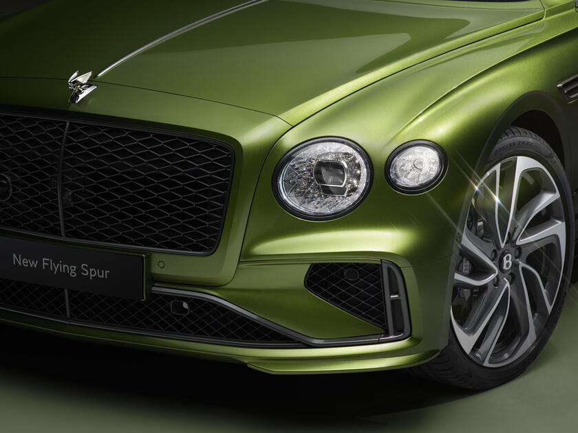 Nuova Flying Spur è quattro porte Bentley più potente