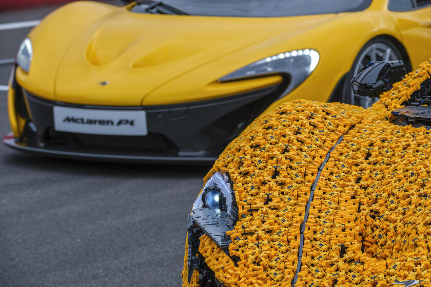 McLaren P1 LEGO Technic