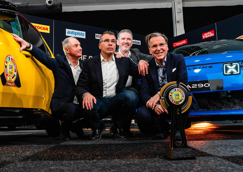 Vittoria della Renault 5 al The Car of the Year 2025