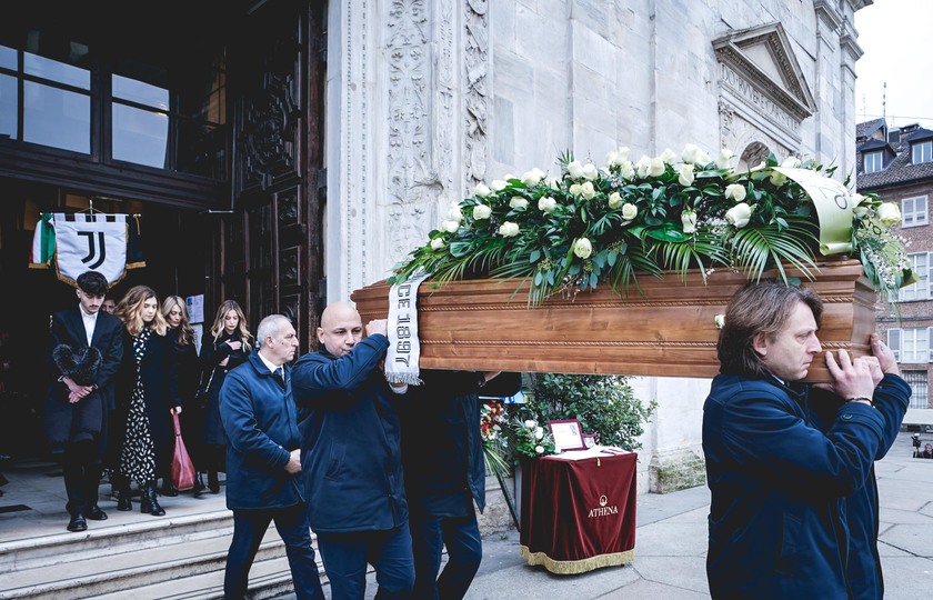 A Torino i funerali del critico d'arte Luca Beatrice