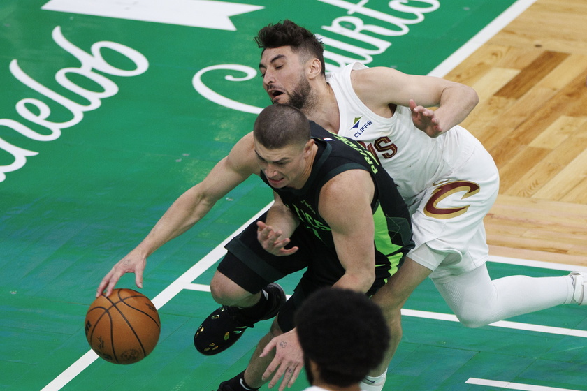 NBA - Cleveland Cavaliers at Boston Celtics