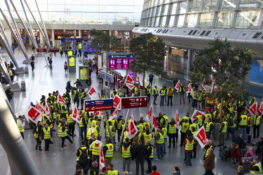 24-hour strike at several airports in Germany