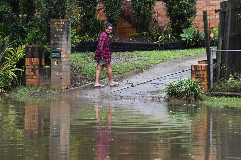 Cyclone Alfred downgraded to a tropical low