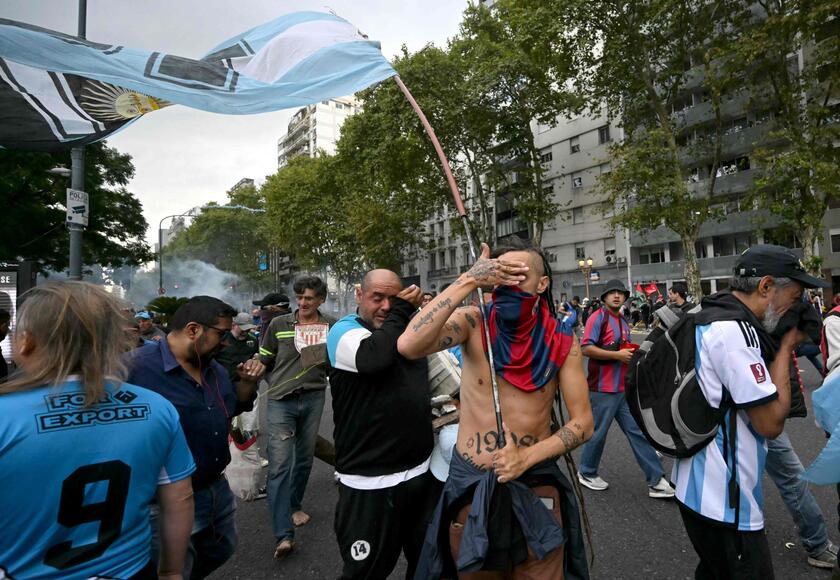 Scontri a Buenos Aires per la protesta dei pensionati