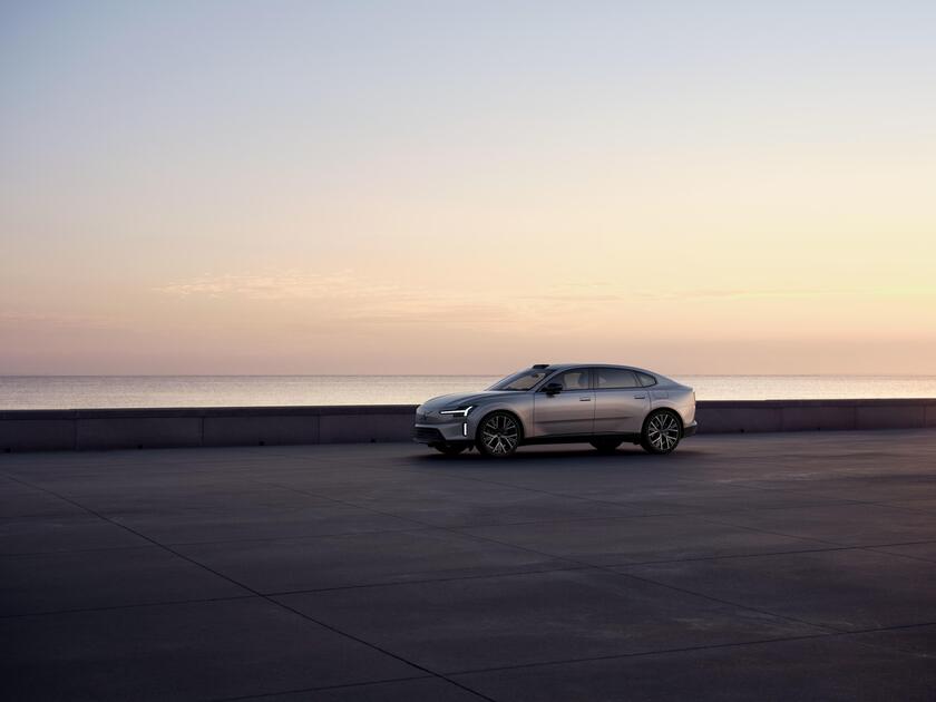 Volvo ES90 è un inno al design, tra tecnologia e sicurezza