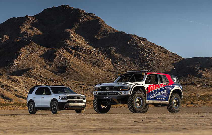 Due Honda Passport TrailSport alla Mint 400 in Nevada