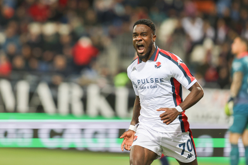 Soccer : Cagliari Vs Genoa