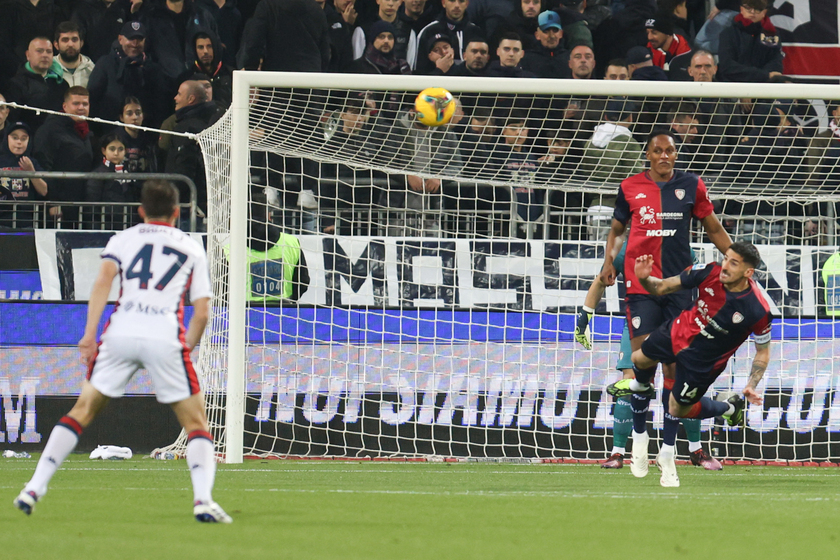 Soccer : Cagliari Vs Genoa