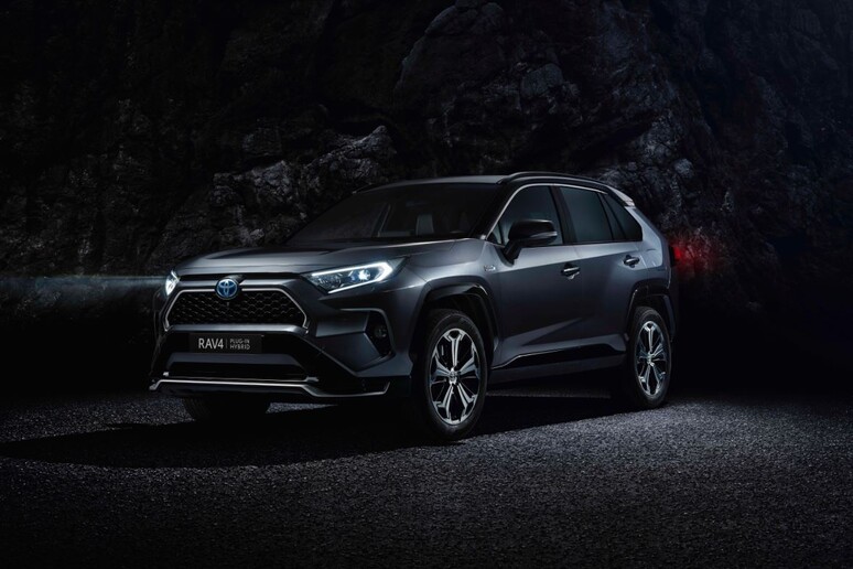 Los Angeles Auto Show,anteprima mondiale RAV4 plug-in Hybrid - RIPRODUZIONE RISERVATA