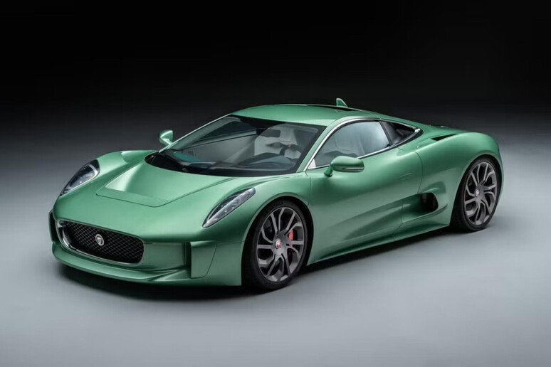 Jaguar C-X75 diventa stradale grazie a Ian Callum © ANSA/caranddriver.com